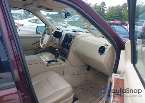 2006 Ford Explorer Eddie Bauer z USA, uszkodzony, nr VIN 1FMEU74E96UA01766